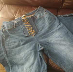 Wonder Flare Jeans